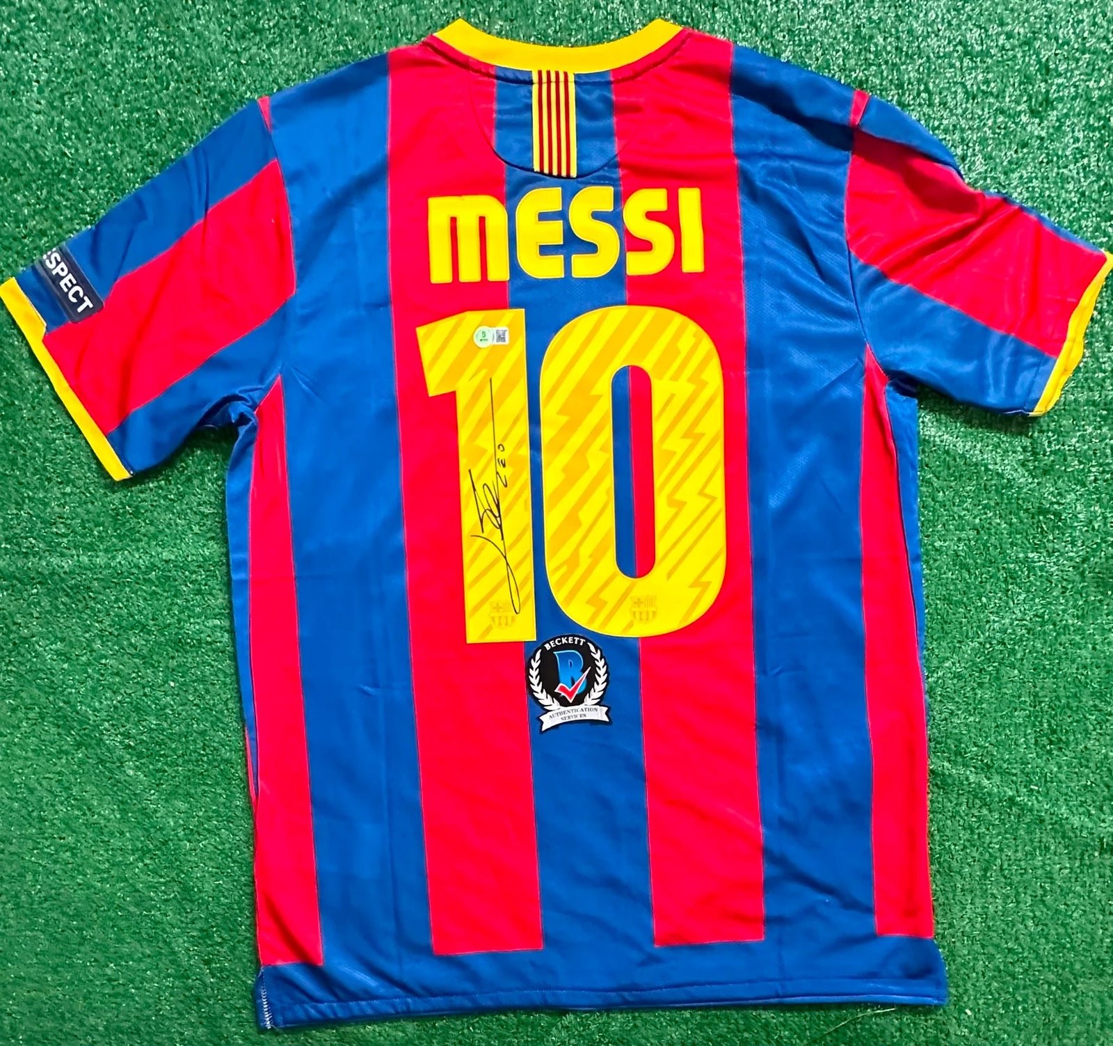 Lionel Messi Signed Barcelona #10 Jersey – Beckett Authenticated