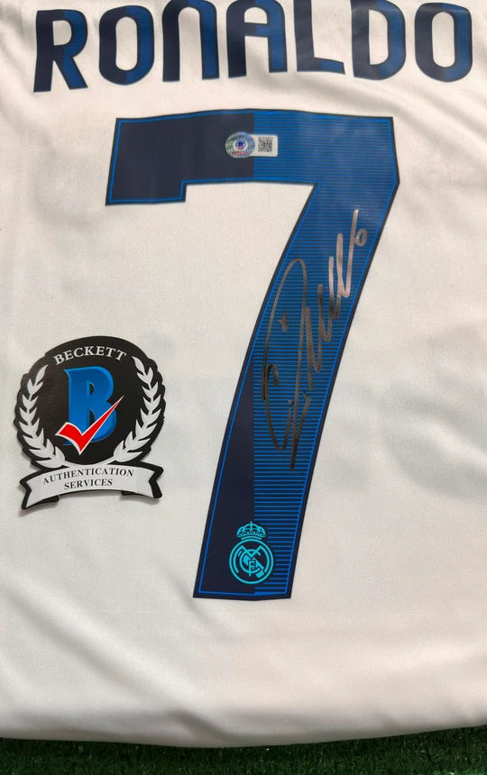 Cristiano Ronaldo Signed Real Madrid #7 Jersey with Beckett COA