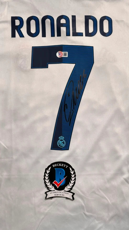 Cristiano Ronaldo Signed Real Madrid #7 Jersey with Beckett COA