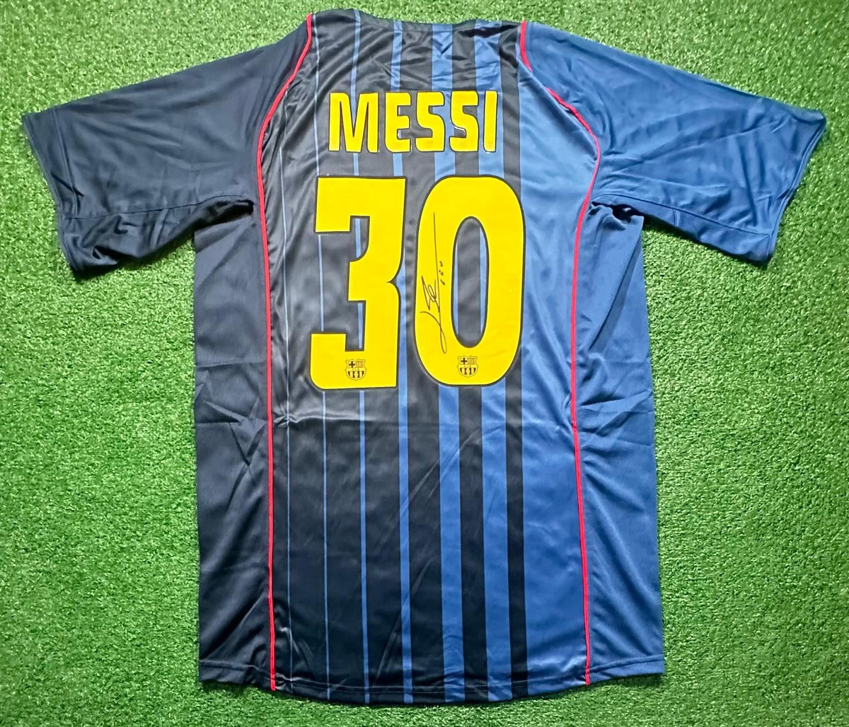 Lionel Messi signed FC Barcelona away jersey detail view 14