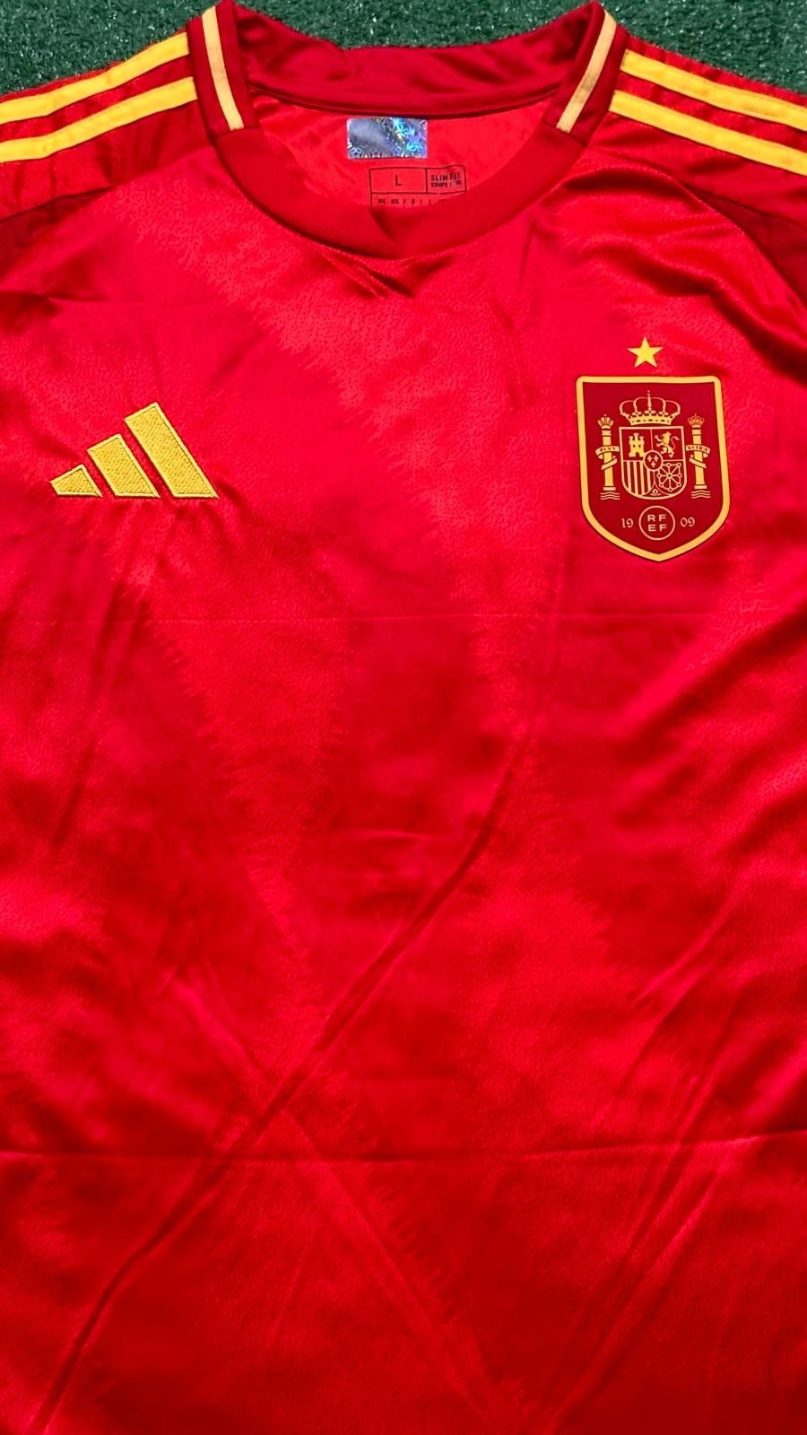 Lamine Yamal signed Spain home jersey detail view 13