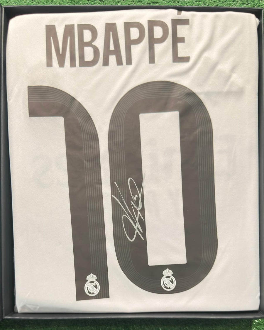 Kylian Mbappé signed Real Madrid home jersey detail view 4