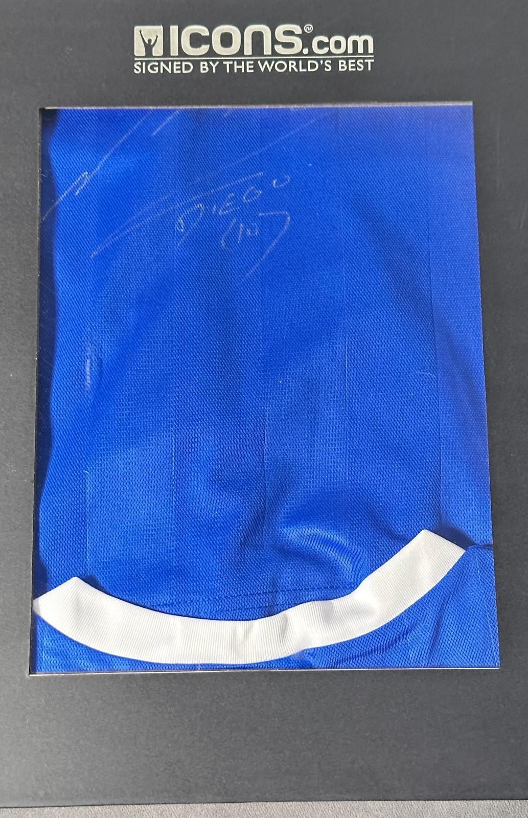 Diego Maradona signed Argentina away jersey detail view 8