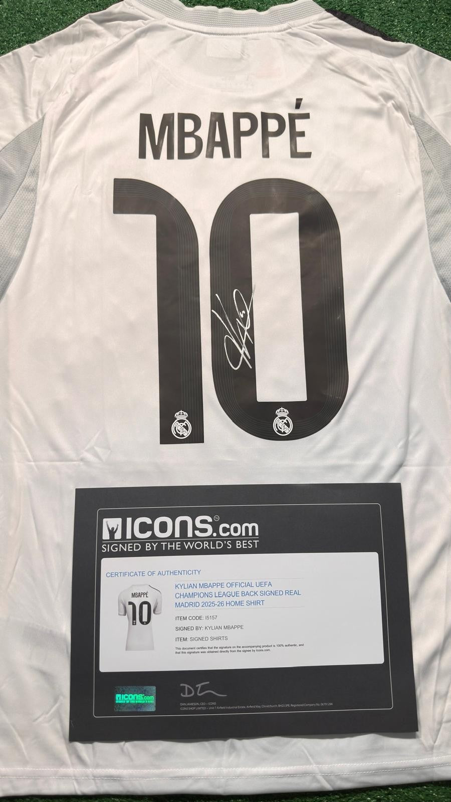 Kylian Mbappé signed Real Madrid home jersey detail view 9