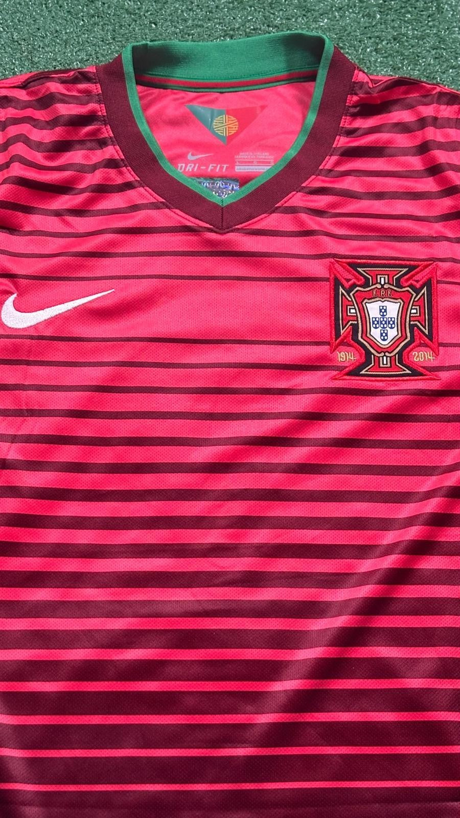 Cristiano Ronaldo signed Portugal home jersey detail view 16