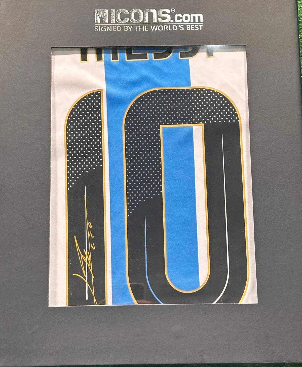 Lionel Messi signed Argentina home jersey detail view 11