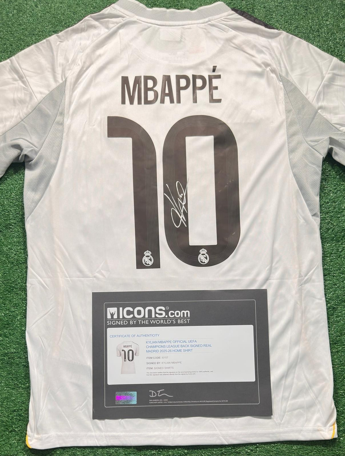 Kylian Mbappé signed Real Madrid home jersey detail view 8