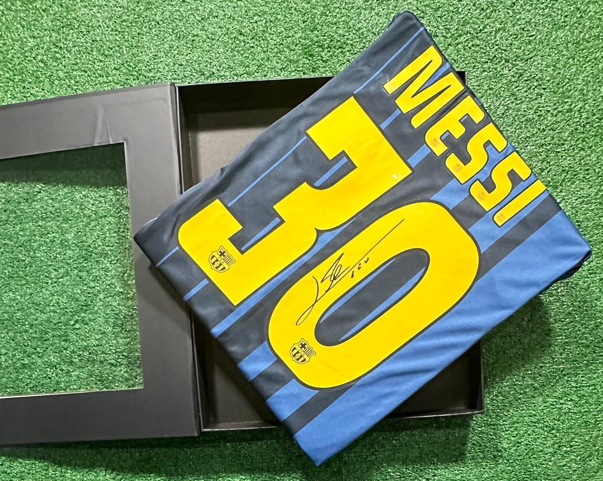 Lionel Messi signed FC Barcelona away jersey detail view 11