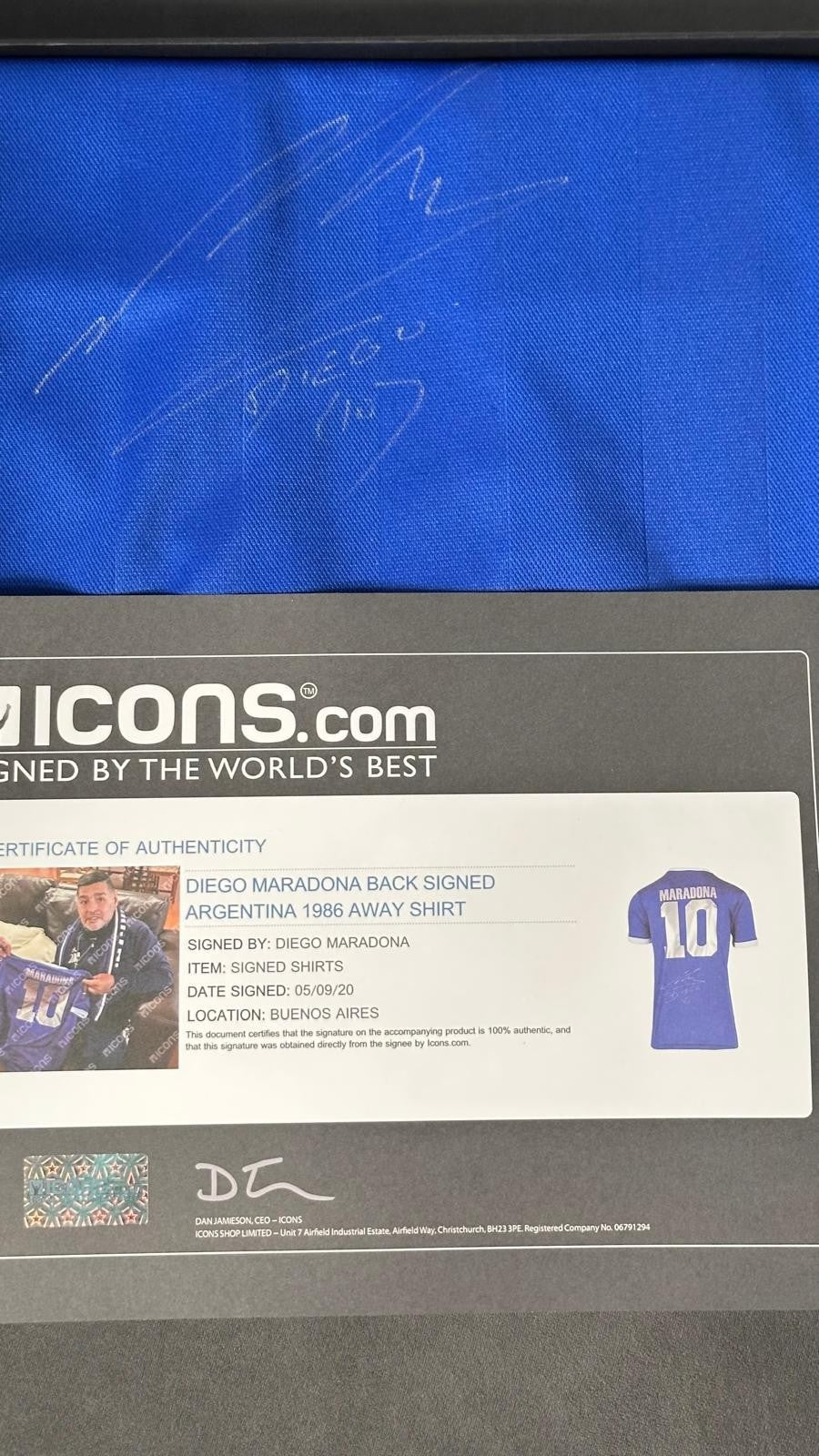 Diego Maradona signed Argentina away jersey detail view 7