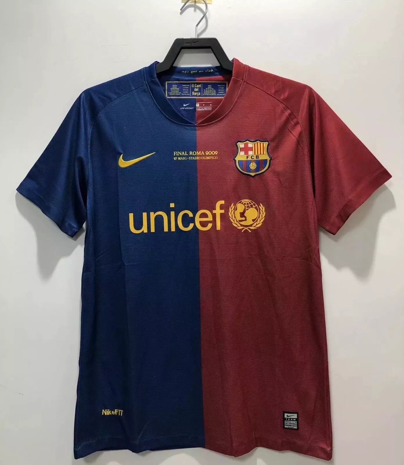 Lionel Messi 2008/09 Barcelona Home Retro Jersey front view