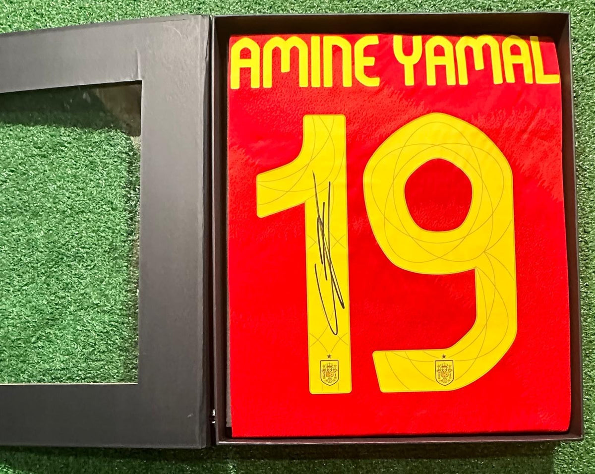 Lamine Yamal signed Spain home jersey detail view 6
