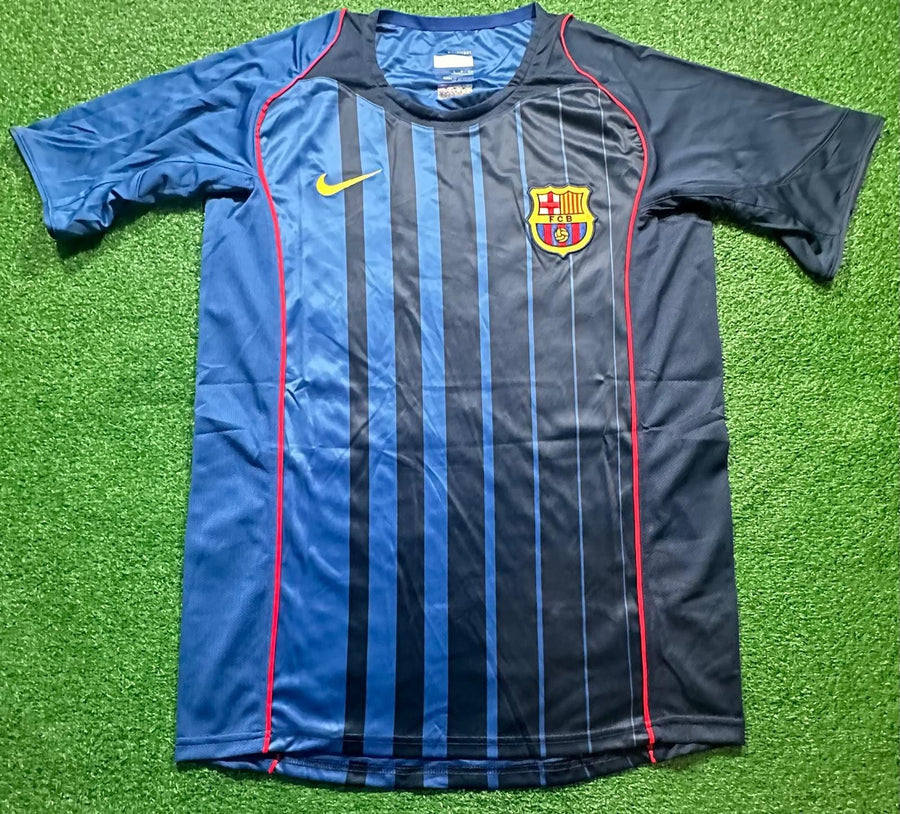 Lionel Messi signed FC Barcelona away jersey detail view 4