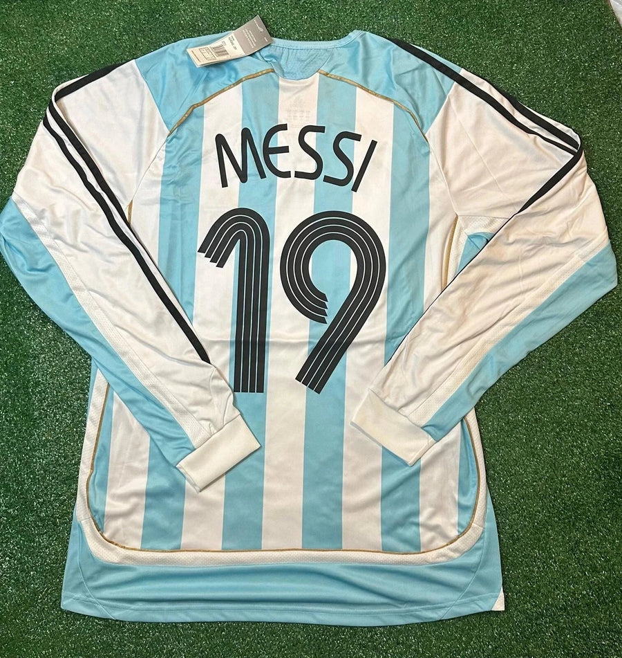 Lionel Messi 2006 Argentina #19 Long-Sleeve Jersey front view