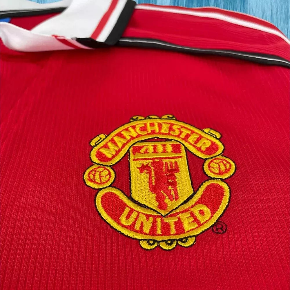 David Beckham 1998/99 Manchester United Home Jersey detail view 3