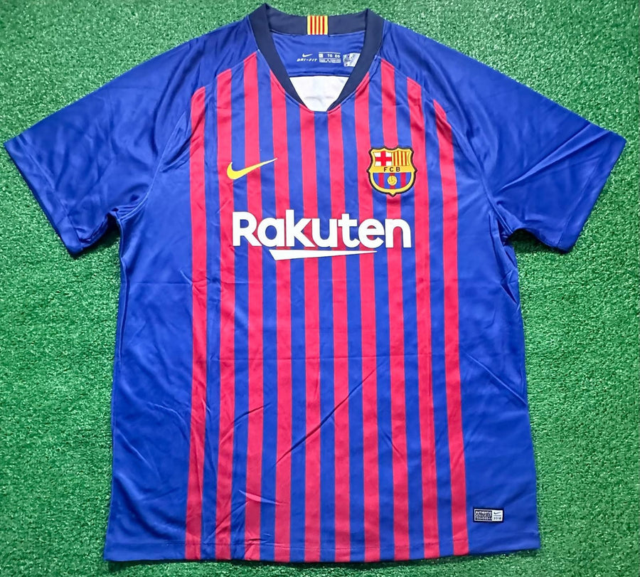 Lionel Messi signed FC Barcelona home jersey detail view 4
