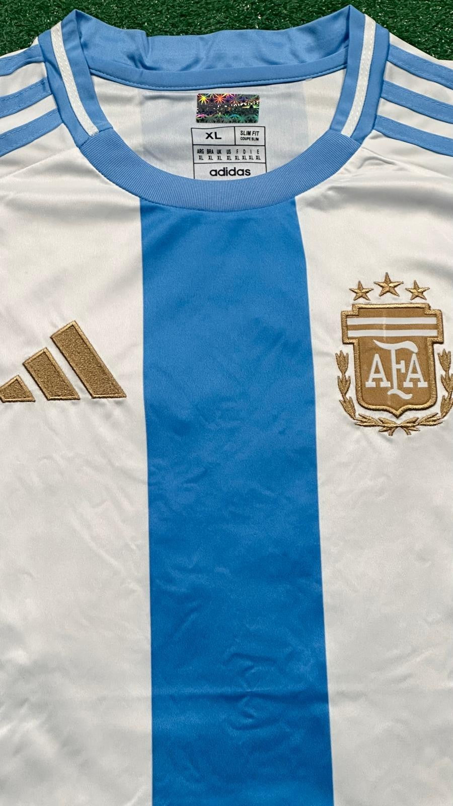 Lionel Messi signed Argentina home jersey detail view 17