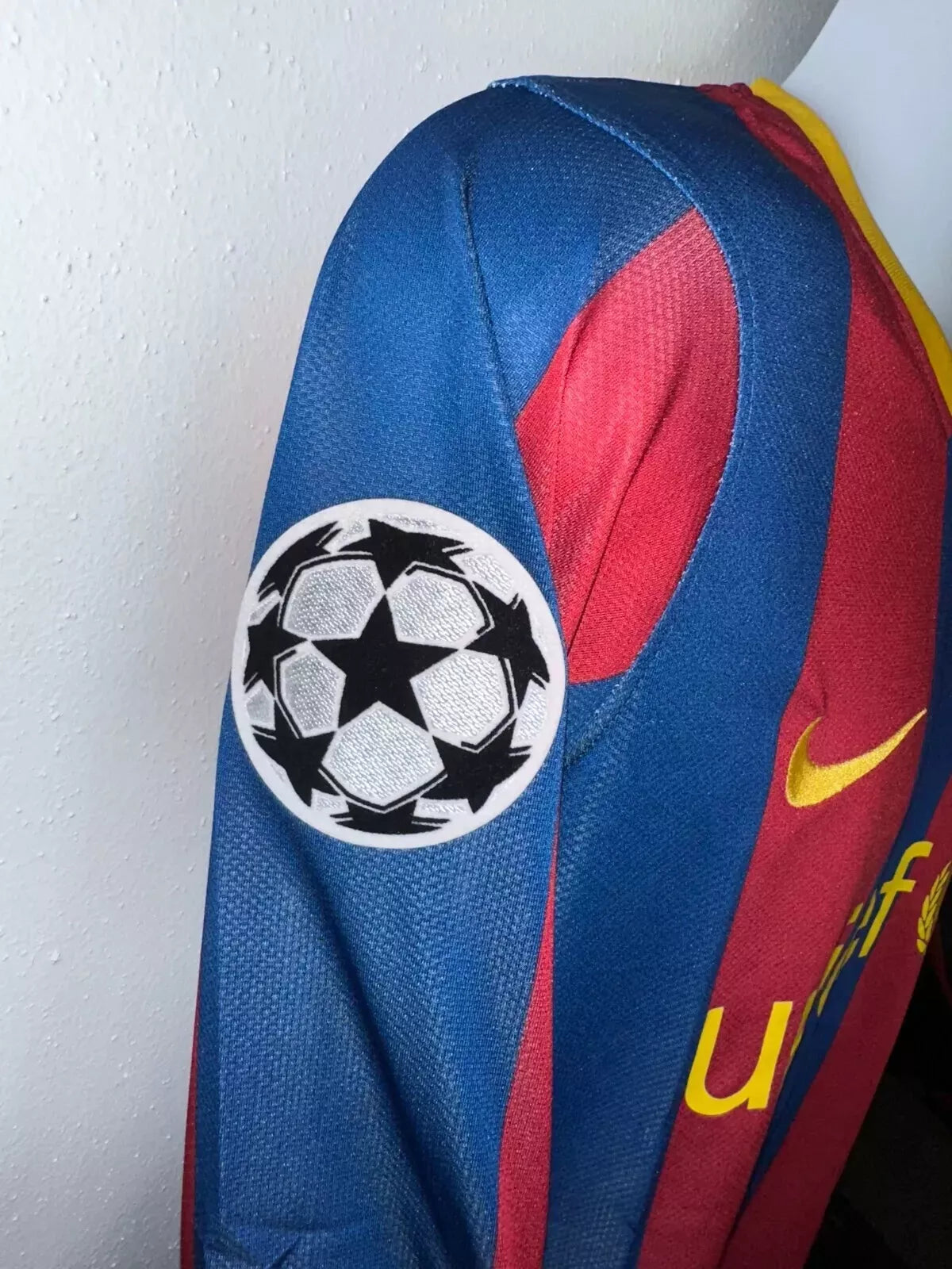 Lionel Messi 2011 Barcelona UCL Final Long-Sleeve Jersey detail view 3