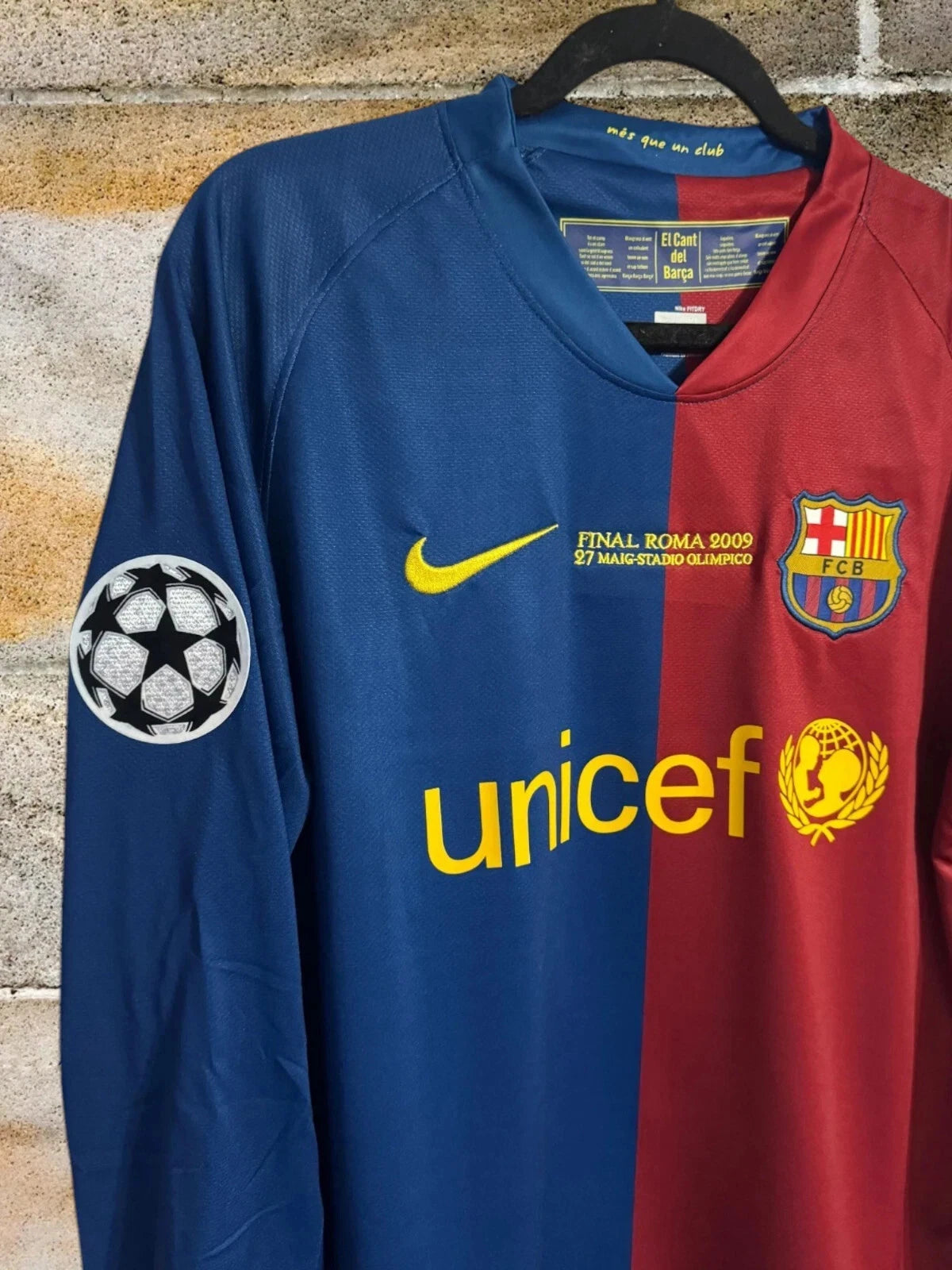 Lionel Messi 2008/09 Barcelona UCL Final Long-Sleeve Jersey detail view 3